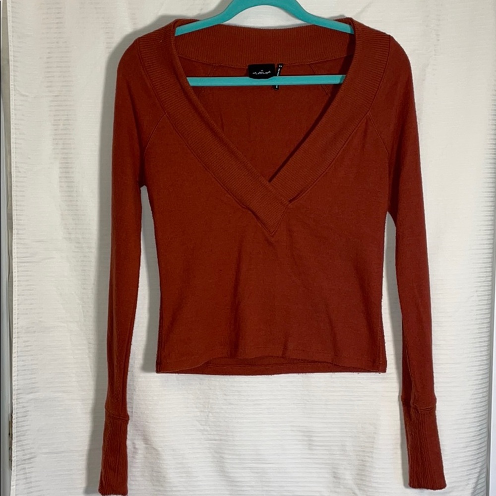 Burnt orange deep v-neck crop top sweater